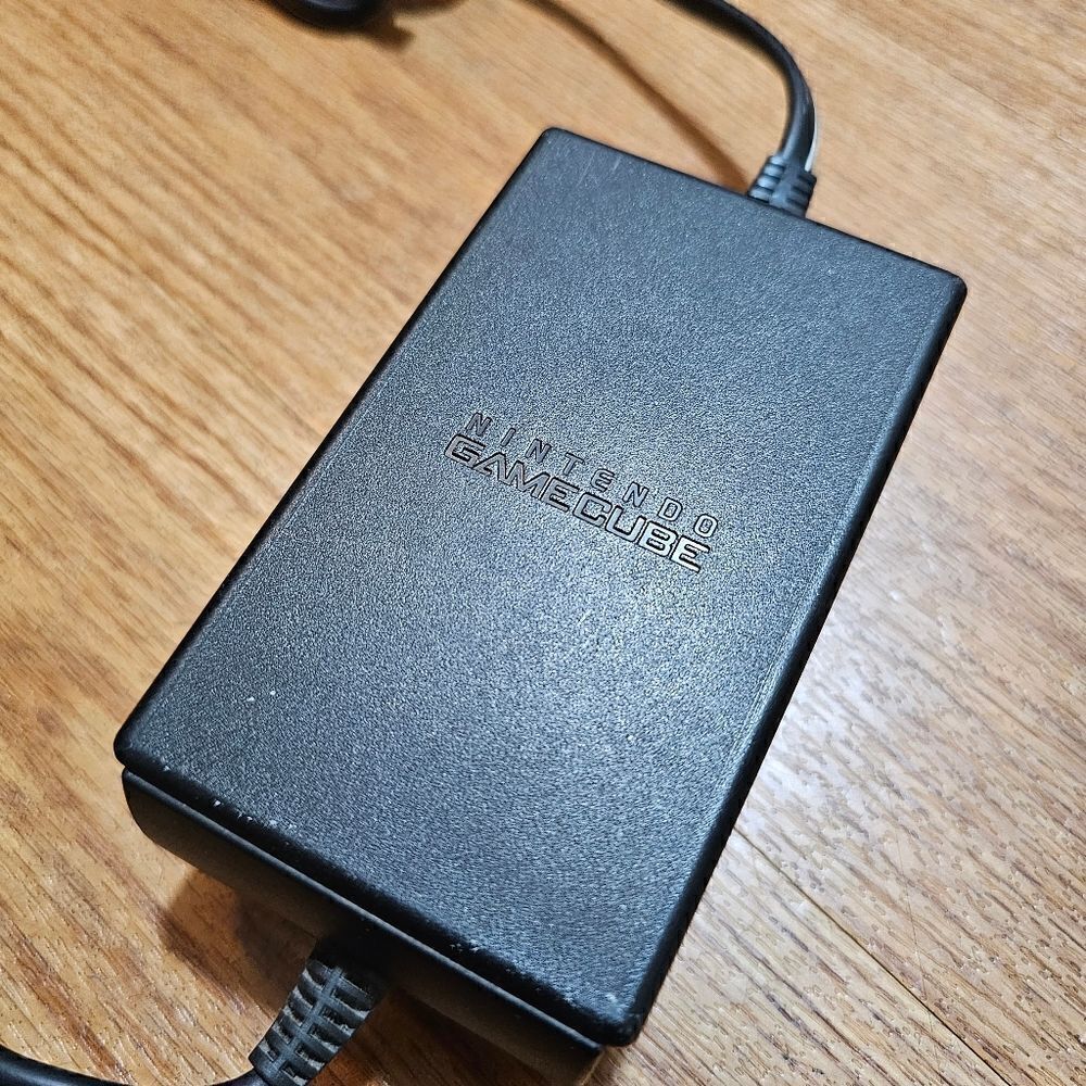 Nintendo Gamecube AC Adapter Power Supply Genuine Brand Made In Japan Excellent - Picture 10 of 11